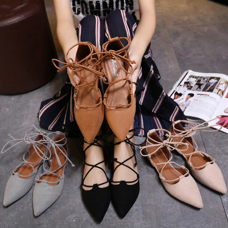 New Womens Shoes Fashion Pointed Tip Roman Sandals Exquisite Lace Hollow Out Casual Shoes for Woman Designer Shoes